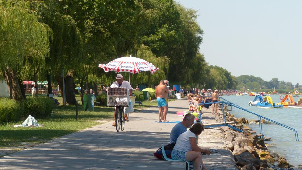 Toscana Lakeside Apartments I - II Family Friend Siófok Eksteriør billede